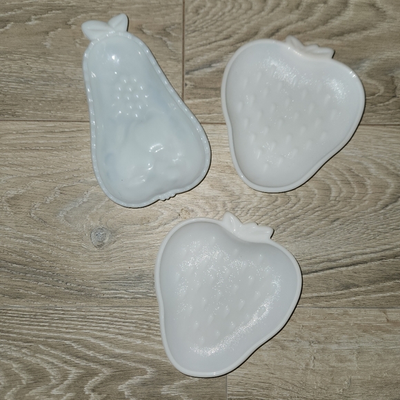 Vintage Milk Glass Bundle - Picture 1 of 2